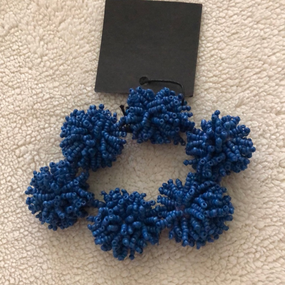 Fun blue beaded bracelet